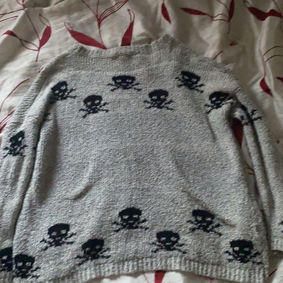 Sweater - Picture 2 of 2